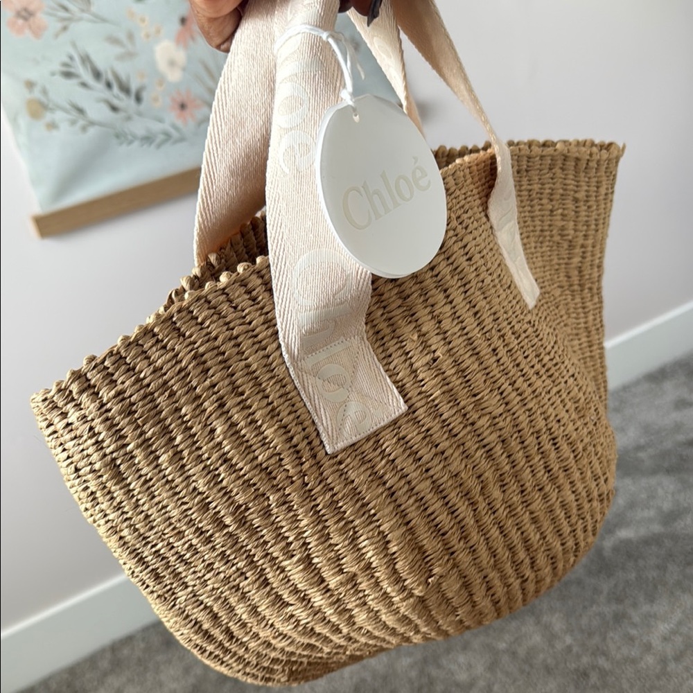 Chloé Natural Straw Tote with Cream Handles - Picture 3 of 11